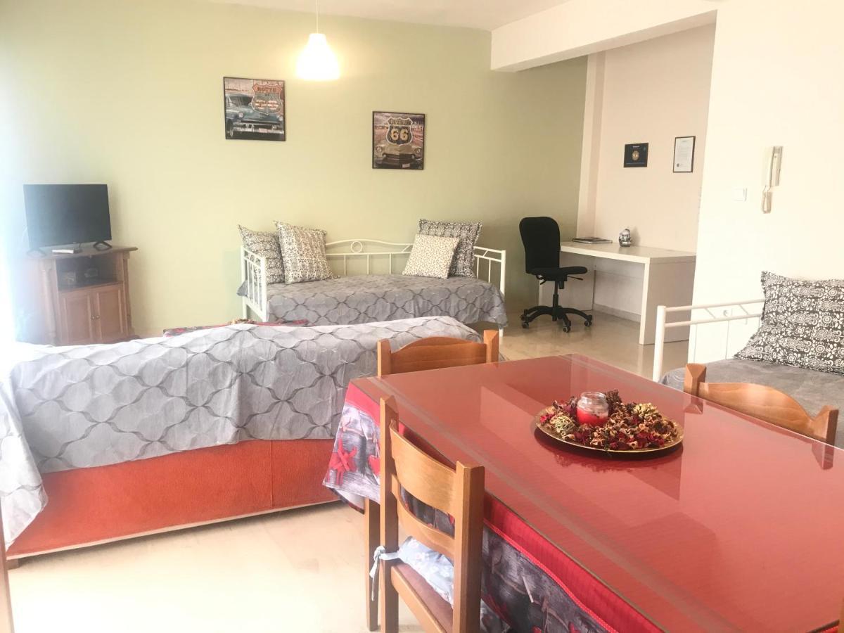 Διαμέρισμα 65 Τμ Στην Καρδιά Της Πόλης Trípoli Eksteriør bilde